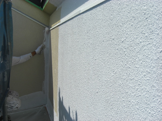 貝塚市半田の外壁下塗り