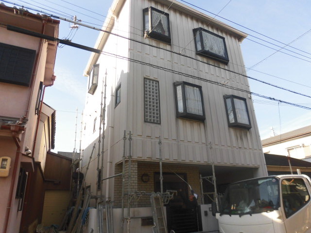 岸和田市紙屋町の外壁・屋根塗装着工