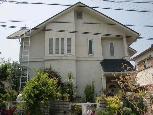 岸和田市岡山町の塗装前の外観