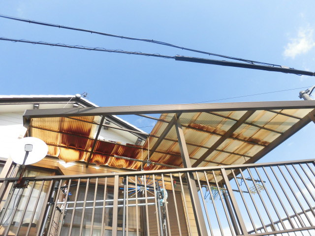 岸和田市尾生町の二階のテラス屋根現況