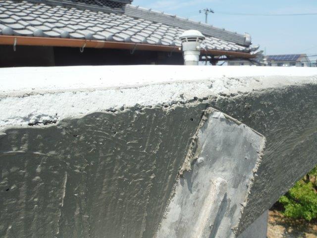 岸和田市包近町の陸屋根にカチオンクリート塗布
