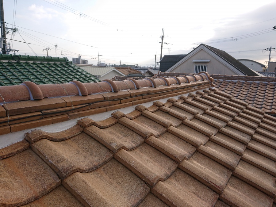 熊取町の屋根の漆喰