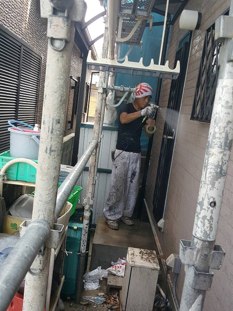 岸和田市八田町の外壁水洗い
