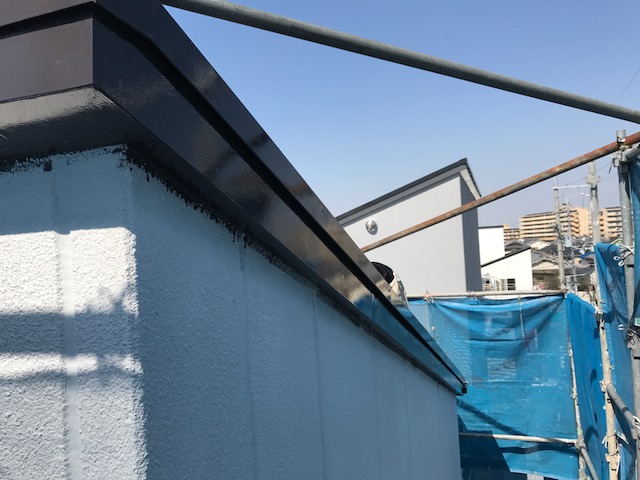 貝塚市の屋根の板金など塗装完了