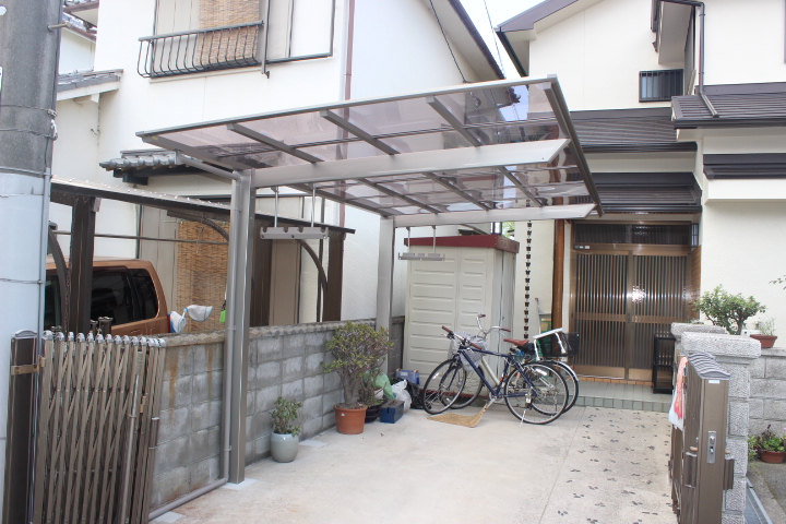 岸和田市土生町のテラス屋根設置完了