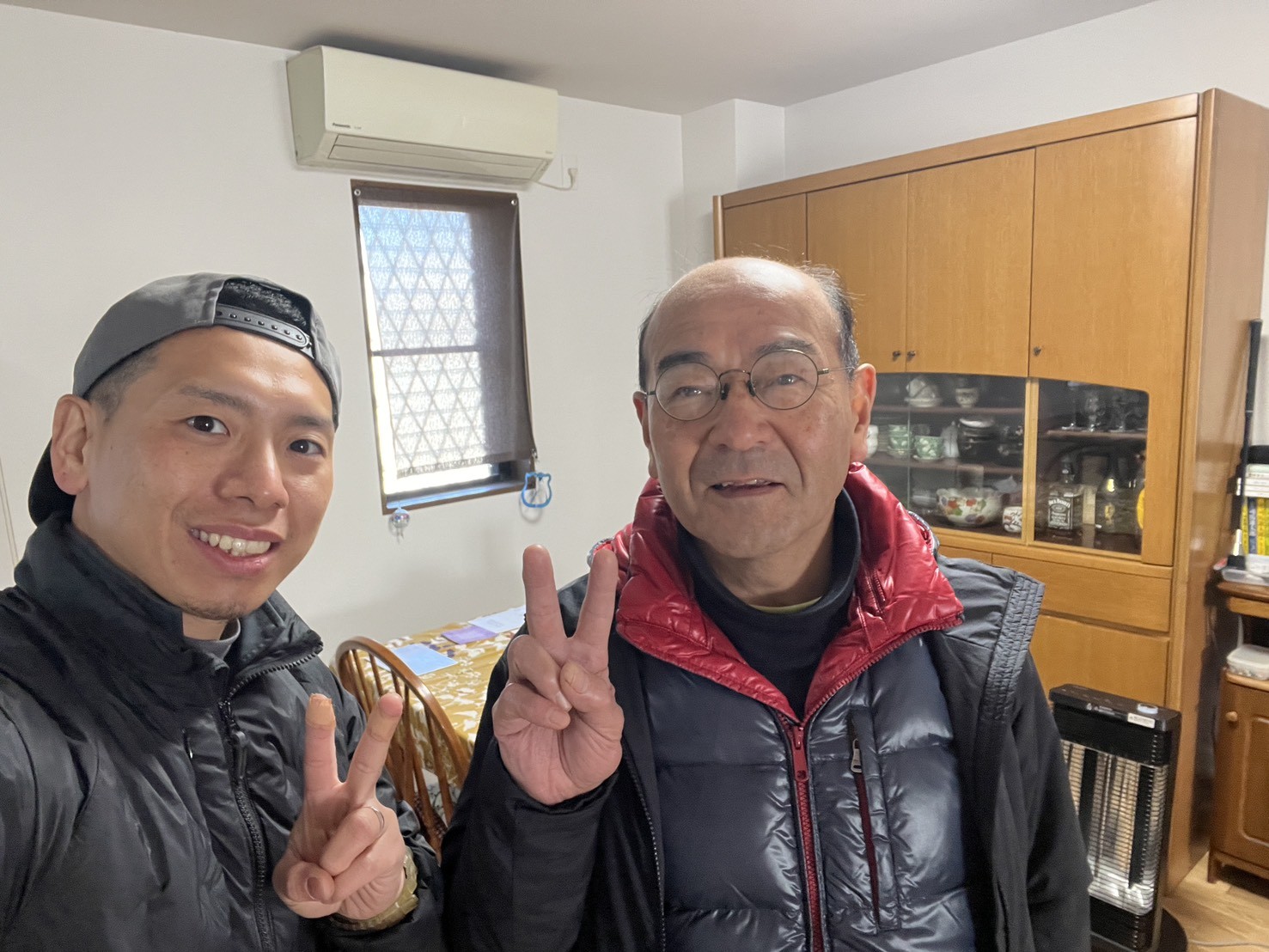 和泉市でキッチンのビルトインコンロを新しくしたN様と記念撮影