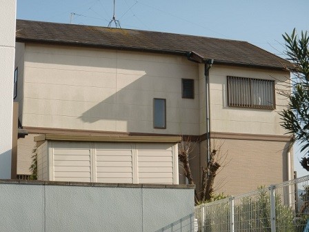 岸和田市真上町の屋根塗装と外壁塗装で足場設置