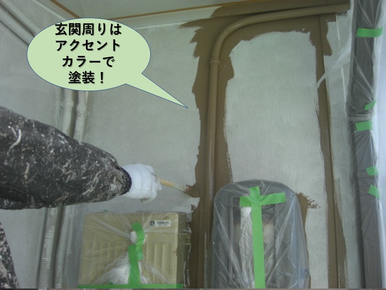 岸和田市の玄関周りはアクセントカラーで塗装