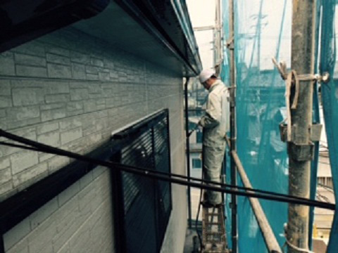 岸和田市西之内町の外壁塗装前の高圧洗浄