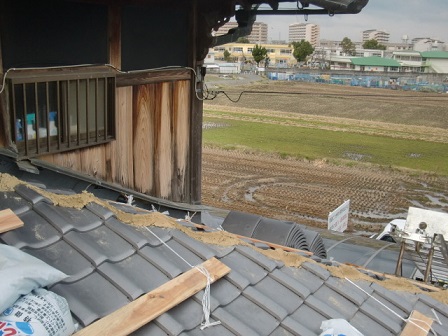 岸和田市東大路町の和瓦の屋根葺き替え工事 8日目