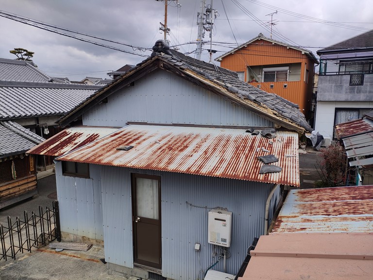 岸和田市の屋根修理前