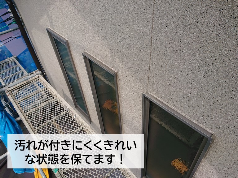 岸和田市の外壁塗装で汚れが付きにくくなりました