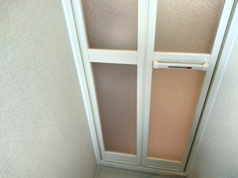 岸和田市浴室折れ戸交換