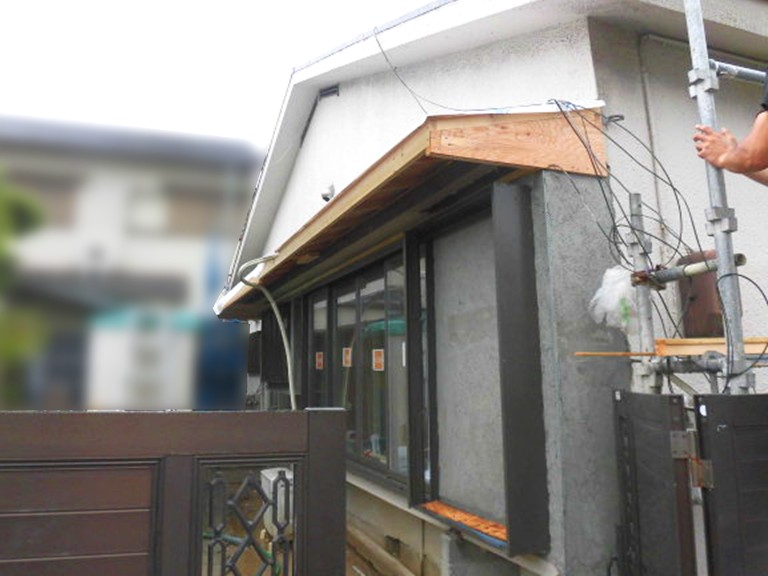忠岡町庇修繕工事ビフォー
