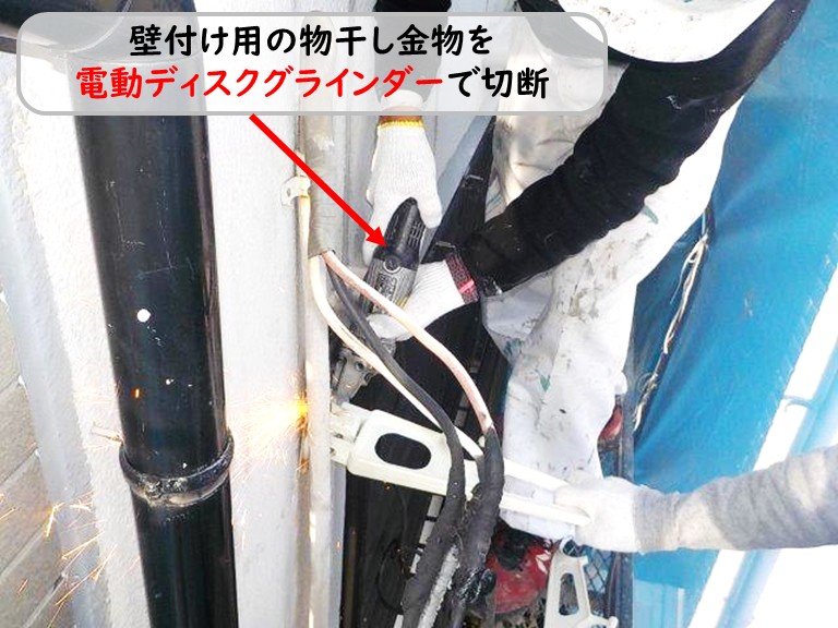 泉南市で豪雨被害後の外壁補修！プライマー・シーリング充填工事