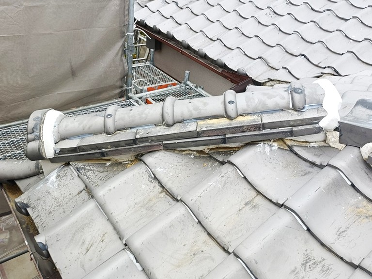 泉大津市 瓦固定