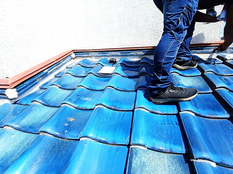 泉大津市壁際水切り取付前