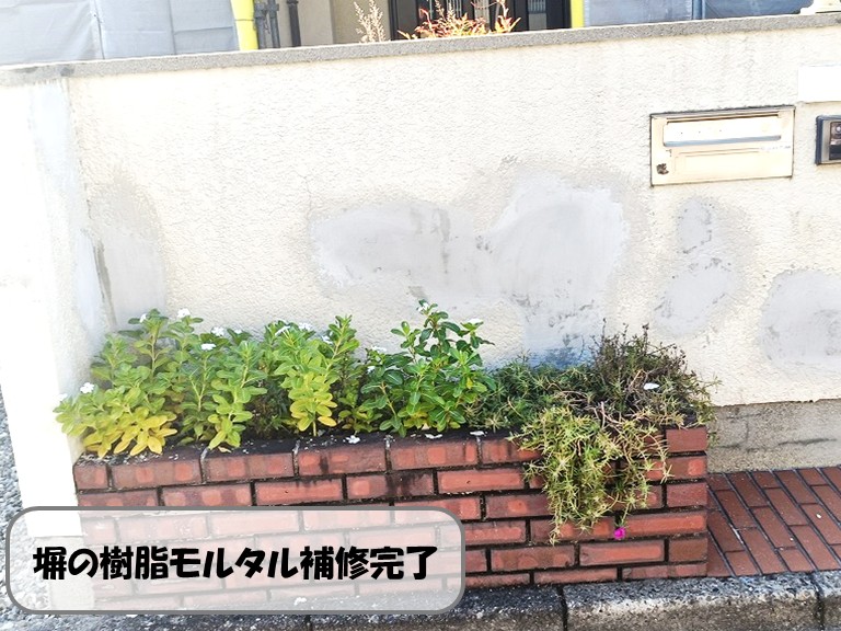 熊取町で門柱を樹脂モルタル補修！外壁塗装前の塀を整えました