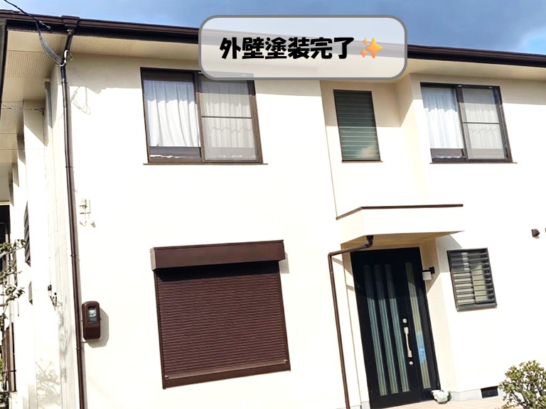 熊取町で外壁塗り替え！ひび割れ補修と付帯部塗装の様子をご紹介