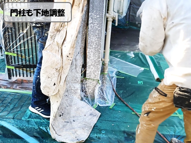 熊取町門柱を下地調整