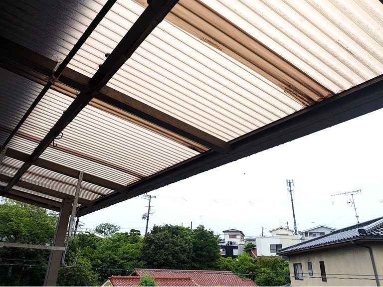 貝塚市ベランダ屋根修理前