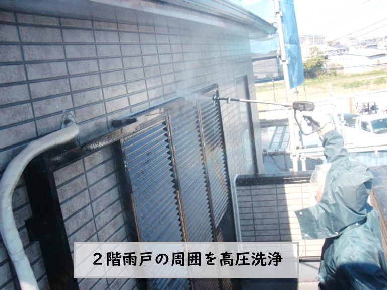 和泉市２階雨戸高圧洗浄
